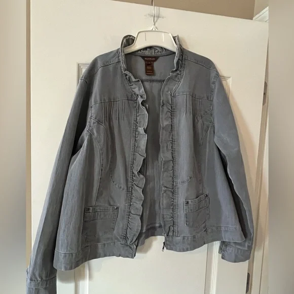 Multiples Gray Ruffled Denim Jacket Zipper Closure Women’s Size 1X - Picture 2 of 15
